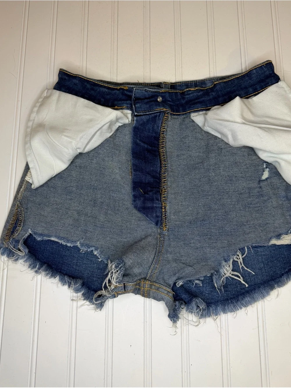 Zara High Rise Denim Jean Shorts size 6 Raw Hem Distressed